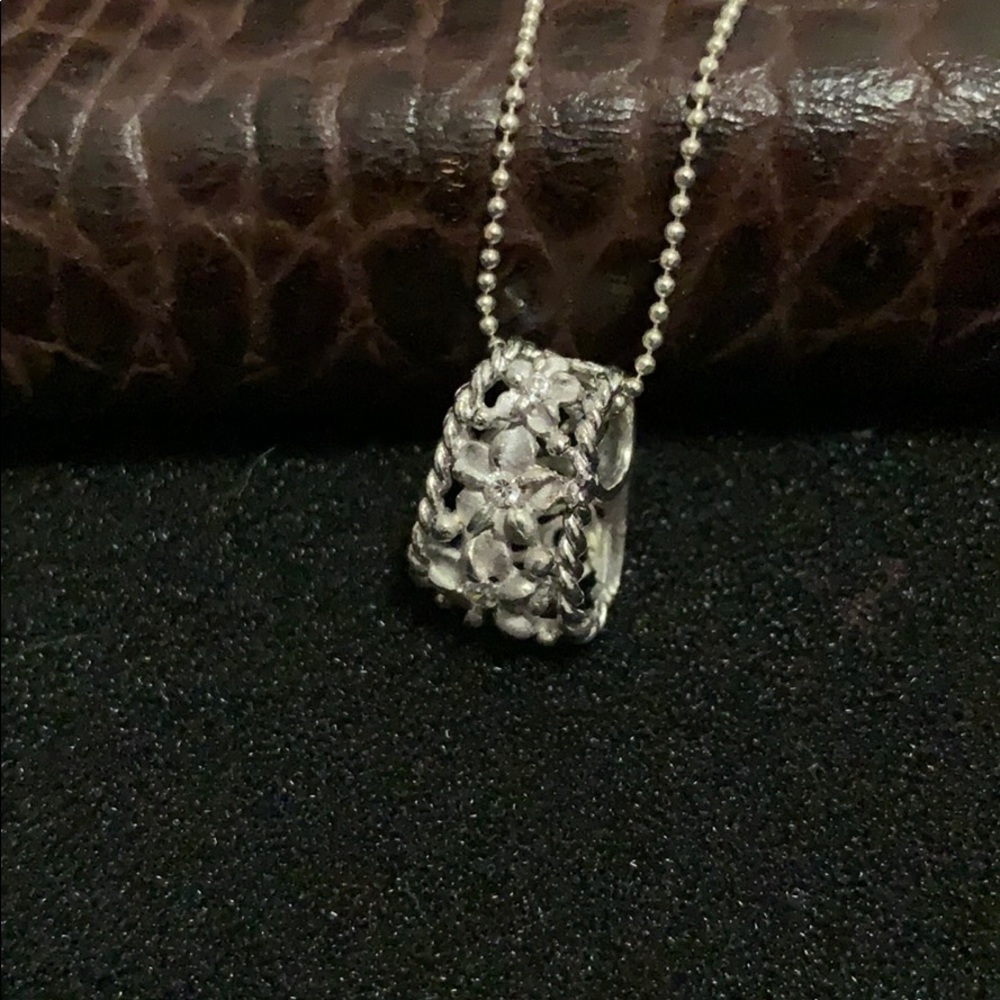 NWT sterling silver cutout flower pendant necklace